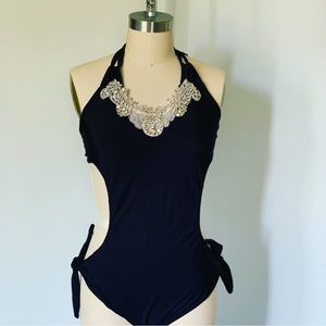 Monokini with jewelry neckline